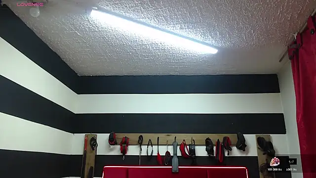 Snapshot of Marian_Ran chatting on October 23, 2025, 11:03 pm Marian Ran online show from October 23, 2025, 11:03 pm