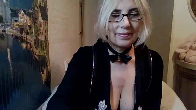 sweet raspberry online show from January 12, 2025, 3:25 pm