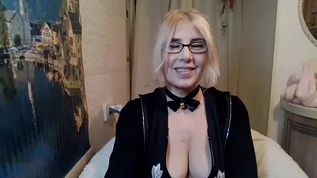 sweet raspberry online show from January 14, 2025, 4:40 pm