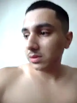 Snapshot of Kalinpauzudo chatting on April 13, 2026, 5:29 pm Kalinpauzudo online show from April 13, 2026, 5:29 pm