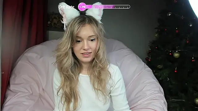 foxy blond online show from December 24, 2024, 12:22 pm