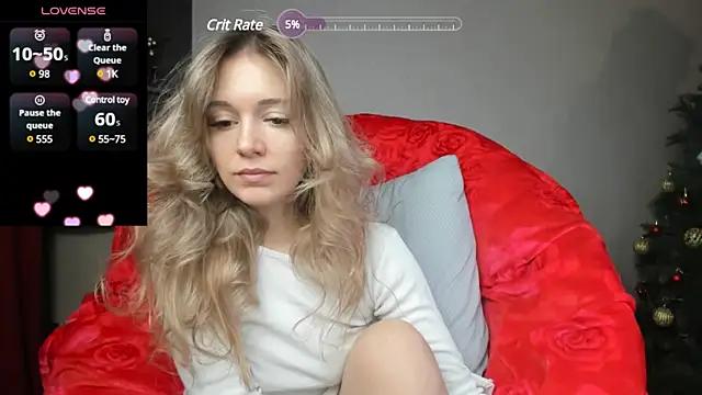 Snapshot of foxy_blond chatting on January 13, 2025, 9:19 am foxy blond online show from January 13, 2025, 9:19 am