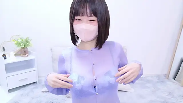 Snapshot of Im_Yu-na chatting on February 25, 2025, 12:03 pm Im Yu-na online show from February 25, 2025, 12:03 pm