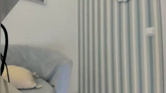 Snapshot of SakuFox chatting on January 20, 2025, 10:15 pm SakuFox online show from January 20, 2025, 10:15 pm