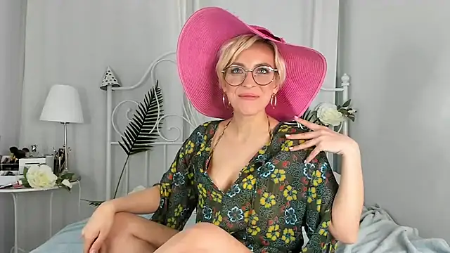 Snapshot of SakuFox chatting on January 24, 2025, 3:00 am SakuFox online show from January 24, 2025, 3:00 am