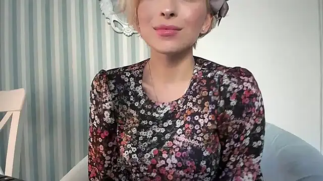 Snapshot of SakuFox chatting on January 31, 2025, 6:47 pm SakuFox online show from January 31, 2025, 6:47 pm