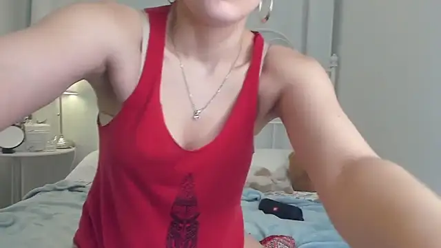 Snapshot of SakuFox chatting on September 12, 2025, 7:03 pm SakuFox online show from September 12, 2025, 7:03 pm