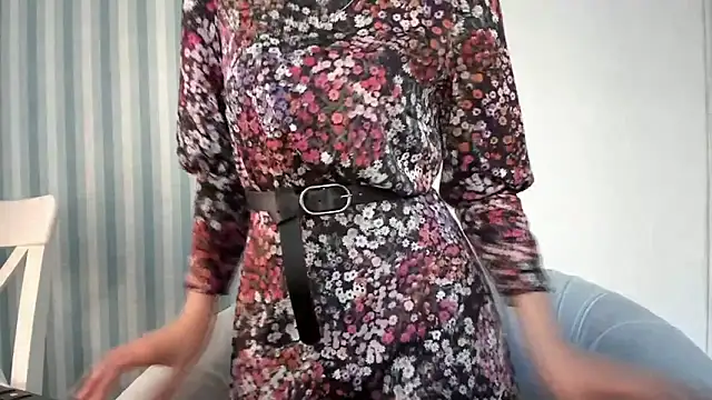 Snapshot of SakuFox chatting on September 17, 2025, 7:26 pm SakuFox online show from September 17, 2025, 7:26 pm