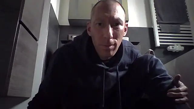 Snapshot of JAK-81 chatting on March 17, 2026, 7:23 am JAK-81 online show from March 17, 2026, 7:23 am