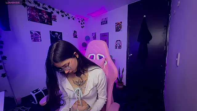 cami mila9 online show from February 16, 2026, 5:47 am