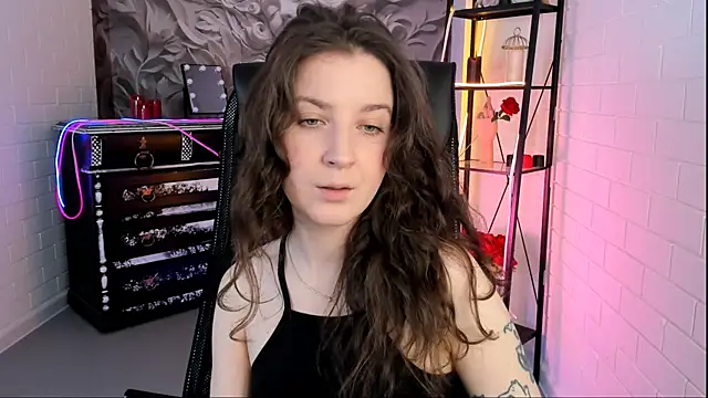 Snapshot of JackieByrd chatting on September 14, 2025, 1:21 pm JackieByrd online show from September 14, 2025, 1:21 pm