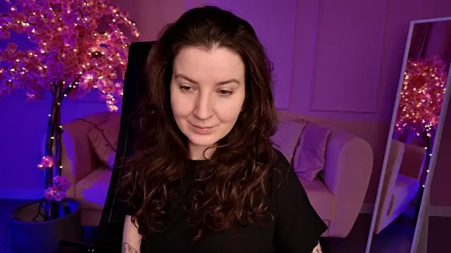 Snapshot of JackieByrd chatting on October 4, 2025, 9:07 am JackieByrd online show from October 4, 2025, 9:07 am