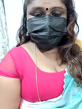 Snapshot of simran21 chatting on December 15, 2024, 7:10 pm simran21 online show from December 15, 2024, 7:10 pm