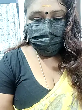 Snapshot of simran21 chatting on December 18, 2024, 2:28 pm simran21 online show from December 18, 2024, 2:28 pm