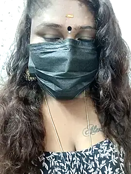 Snapshot of simran21 chatting on February 22, 2025, 5:35 pm simran21 online show from February 22, 2025, 5:35 pm