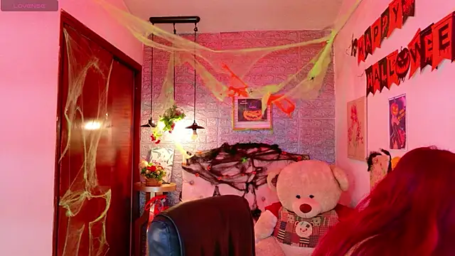 meghan nill online show from October 14, 2025, 2:56 am