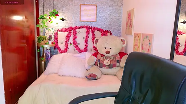 meghan nill online show from December 17, 2025, 3:12 am