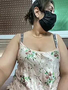 Snapshot of Jawahir-pretty-women chatting on October 27, 2025, 10:19 am Jawahir-pretty-women online show from October 27, 2025, 10:19 am