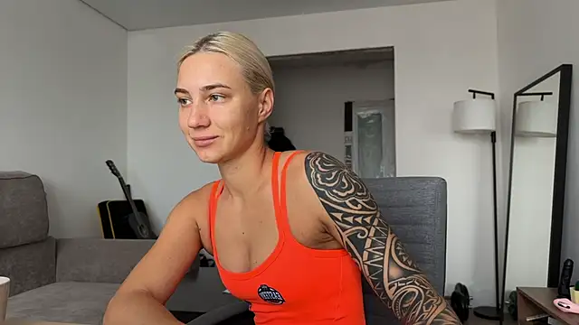 AnneBall online show from December 1, 2025, 7:24 am