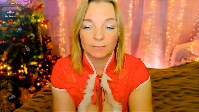 Snapshot of Regina__blue chatting on December 25, 2024, 11:20 pm Regina  blue online show from December 25, 2024, 11:20 pm