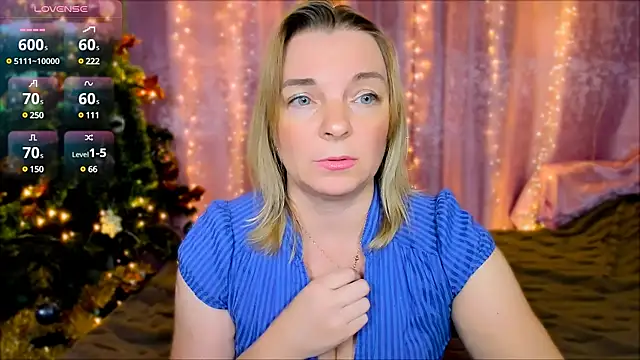 Snapshot of Regina__blue chatting on January 6, 2025, 9:11 pm Regina  blue online show from January 6, 2025, 9:11 pm