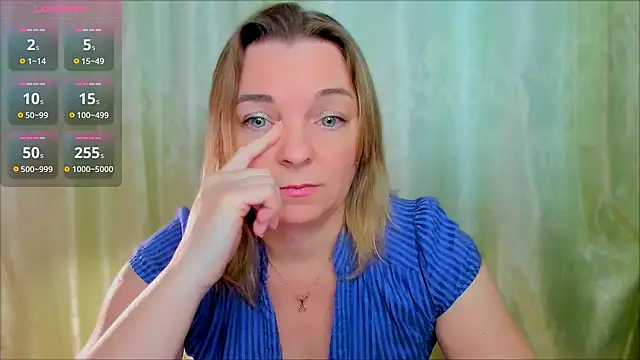 Snapshot of Regina__blue chatting on February 23, 2025, 3:18 pm Regina  blue online show from February 23, 2025, 3:18 pm