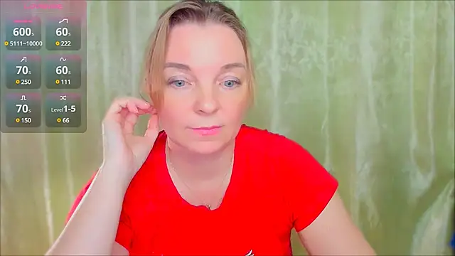 Snapshot of Regina__blue chatting on February 24, 2025, 9:31 pm Regina  blue online show from February 24, 2025, 9:31 pm