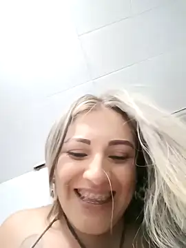 Isabellaa Garcia  online show from January 29, 2025, 10:43 pm