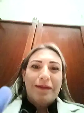 Isabellaa Garcia  online show from February 5, 2025, 10:55 pm
