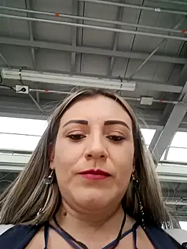 Isabellaa Garcia  online show from February 7, 2025, 7:06 pm