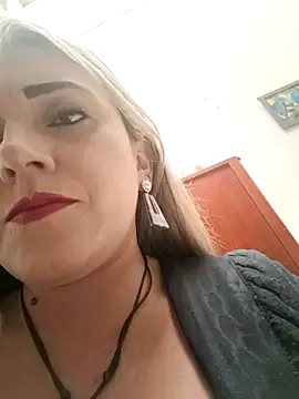 Isabellaa Garcia  online show from February 11, 2025, 2:02 pm