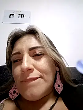 Isabellaa Garcia  online show from February 18, 2025, 1:54 am
