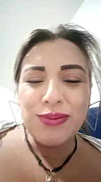 Isabellaa Garcia  online show from March 2, 2025, 9:43 pm
