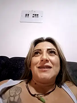 Isabellaa Garcia  online show from March 14, 2025, 2:53 am