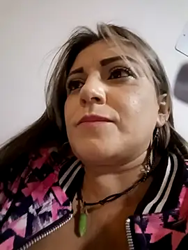 Isabellaa Garcia  online show from March 16, 2025, 10:31 pm