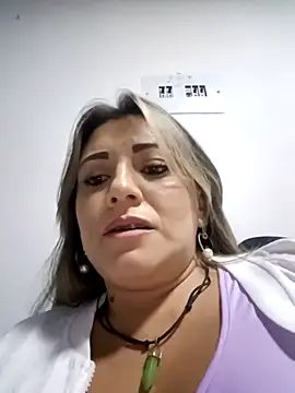 Isabellaa Garcia  online show from March 19, 2025, 1:43 am