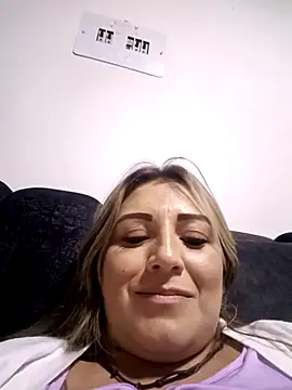 Isabellaa Garcia  online show from March 19, 2025, 2:24 pm