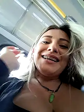 Isabellaa Garcia  online show from March 20, 2025, 6:09 pm