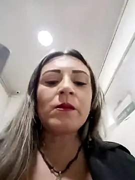 Isabellaa Garcia  online show from March 21, 2025, 3:46 pm