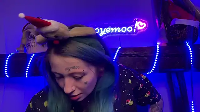 coyemoo online show from December 26, 2024, 2:59 pm