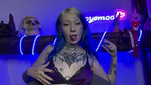 coyemoo online show from February 4, 2025, 4:50 pm