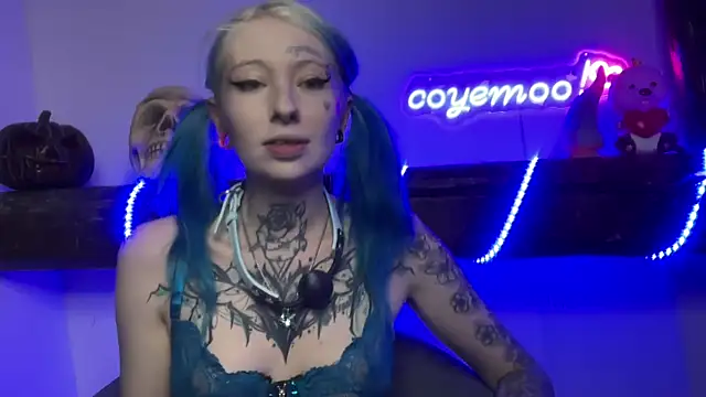 coyemoo online show from February 8, 2025, 6:01 pm