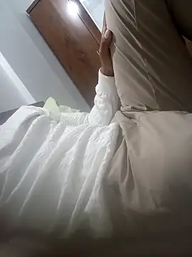 Snapshot of aniket12354 chatting on October 25, 2025, 10:45 am aniket12354 online show from October 25, 2025, 10:45 am