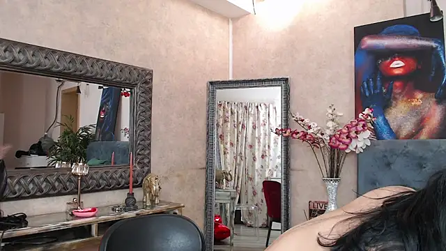 MissJuliax online show from December 11, 2024, 10:14 am