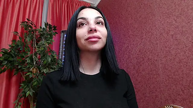 MissJuliax online show from December 18, 2025, 7:25 am