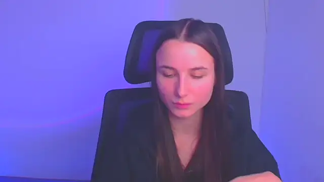 Snapshot of Eva_Janee chatting on December 18, 2024, 10:30 am Eva Janee online show from December 18, 2024, 10:30 am