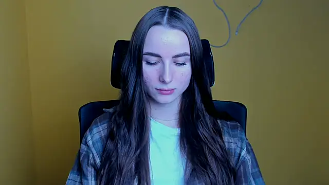 Eva Janee online show from February 17, 2026, 12:12 pm