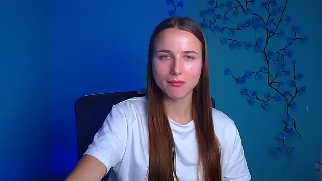 Eva Janee online show from August 5, 2026, 5:54 am