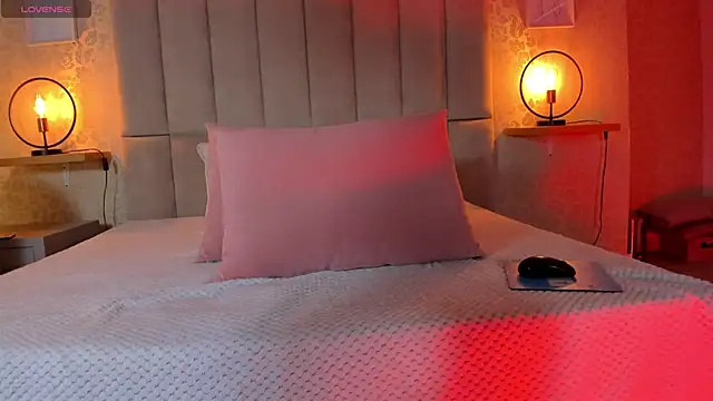 Snapshot of Amy-Saenz chatting on October 16, 2025, 4:08 pm Amy-Saenz online show from October 16, 2025, 4:08 pm