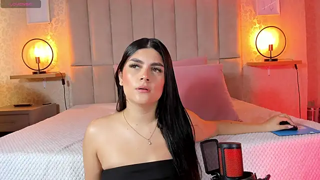 Snapshot of Amy-Saenz chatting on October 25, 2025, 4:13 pm Amy-Saenz online show from October 25, 2025, 4:13 pm